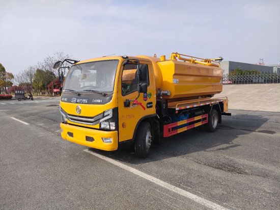 東風(fēng)大多利卡10立方清洗吸污車