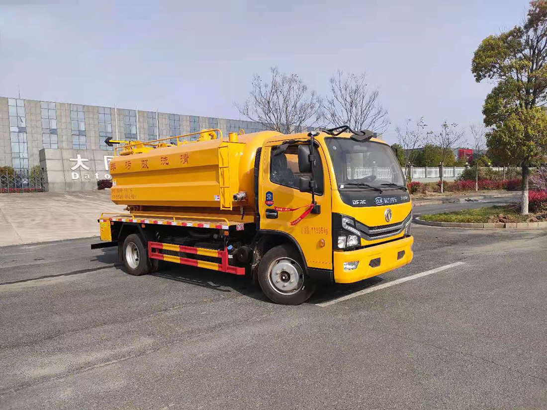 東風(fēng)大多利卡10立方清洗吸污車