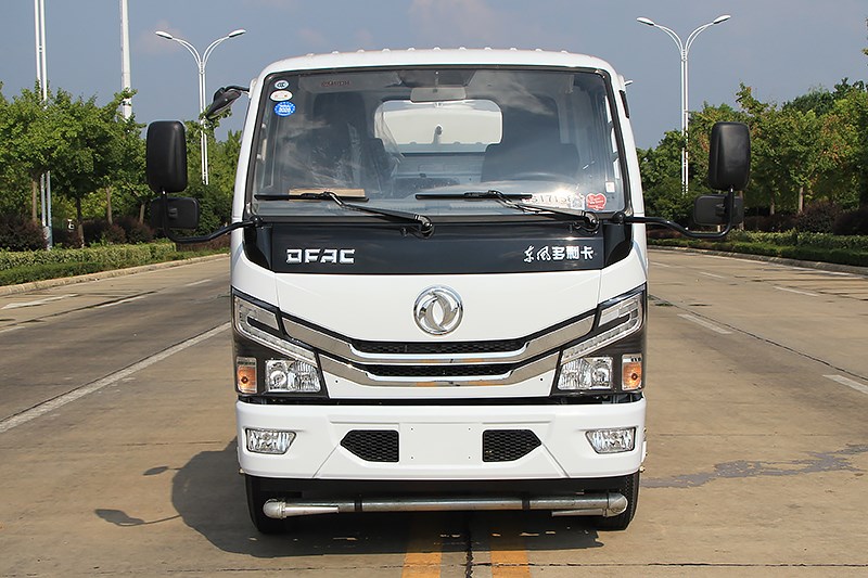 東風小多利卡5立方灑水車