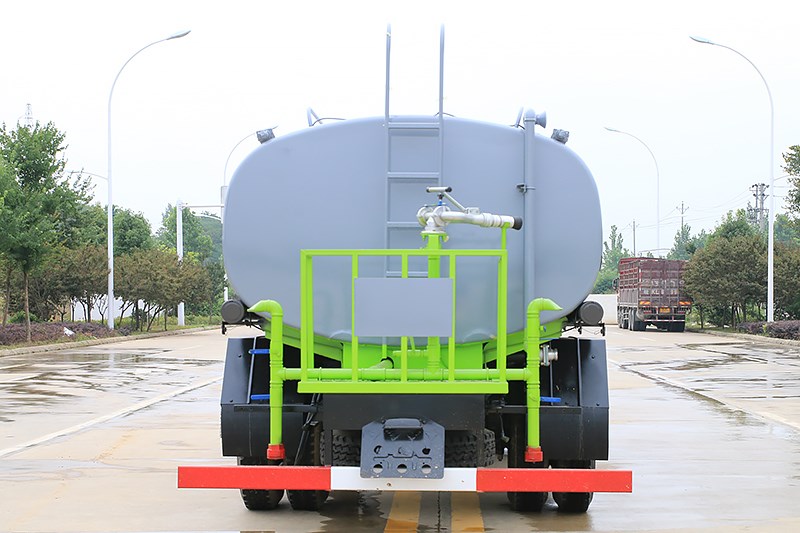 東風華神F5/12立方灑水車