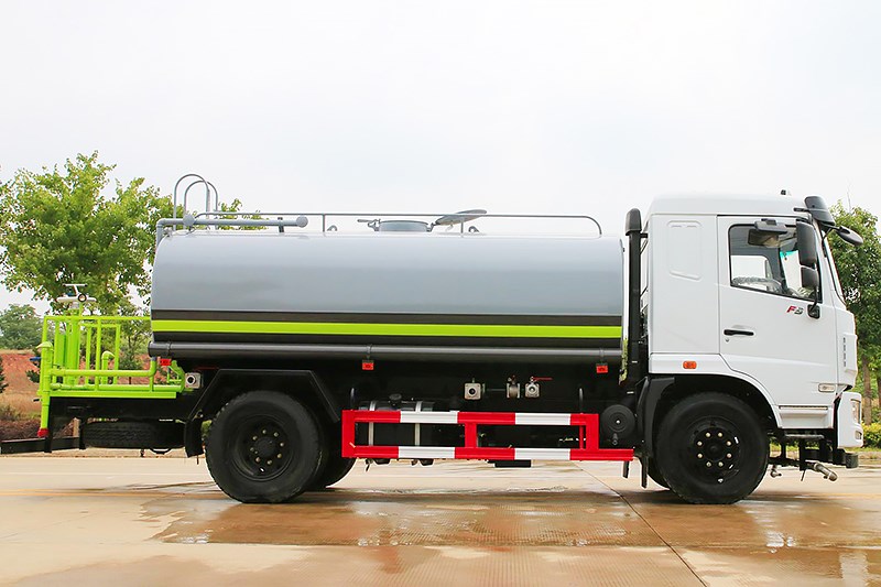 東風華神F5/12立方灑水車