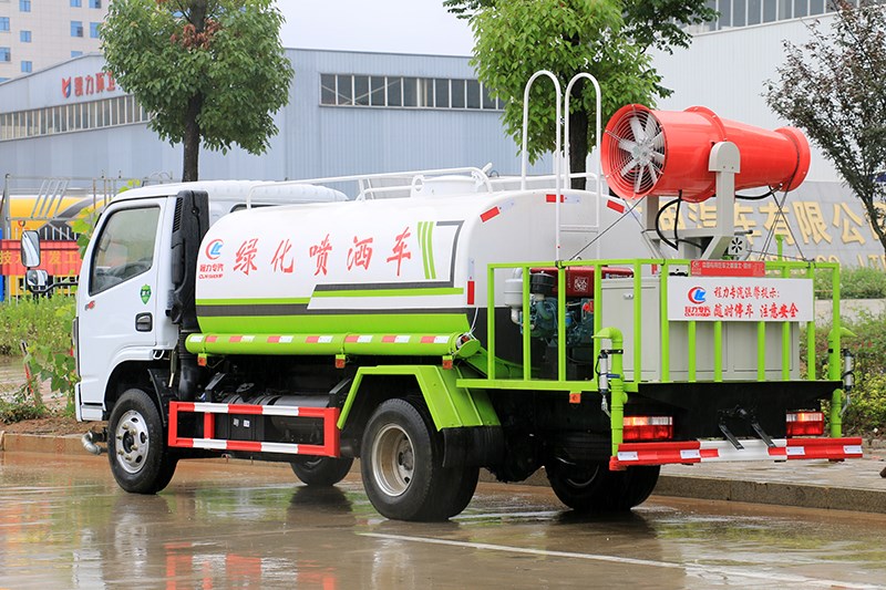 東風(fēng)小福瑞卡5立方噴霧車