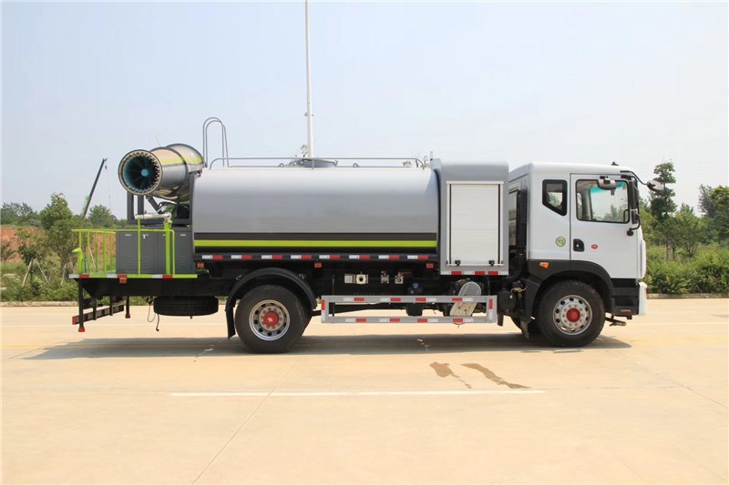 東風D9/10立方圓罐抑塵車