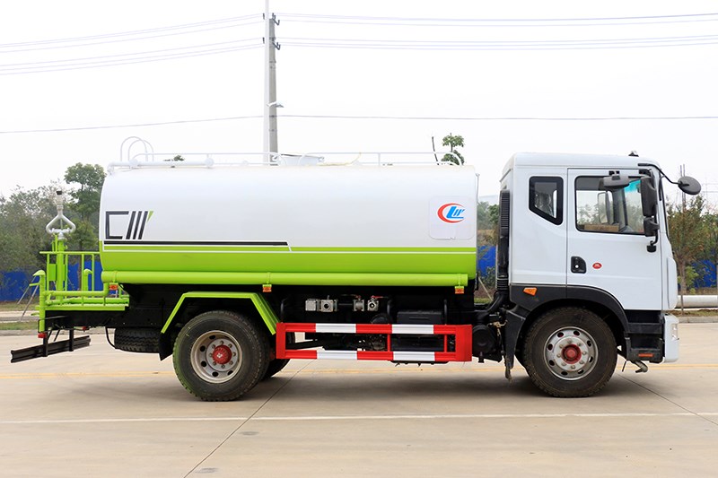 東風D9/12-14立方灑水車