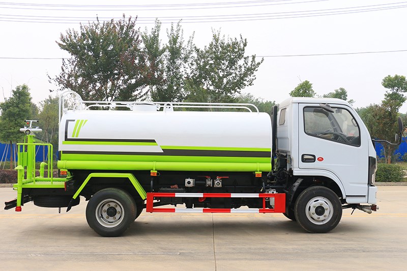 東風小福瑞卡5立方灑水車