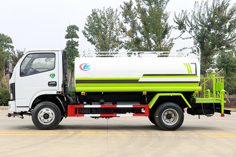 東風小福瑞卡5立方灑水車