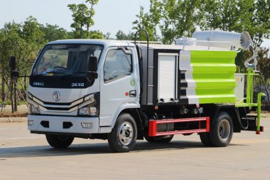東風多利卡5立方多功能抑塵車