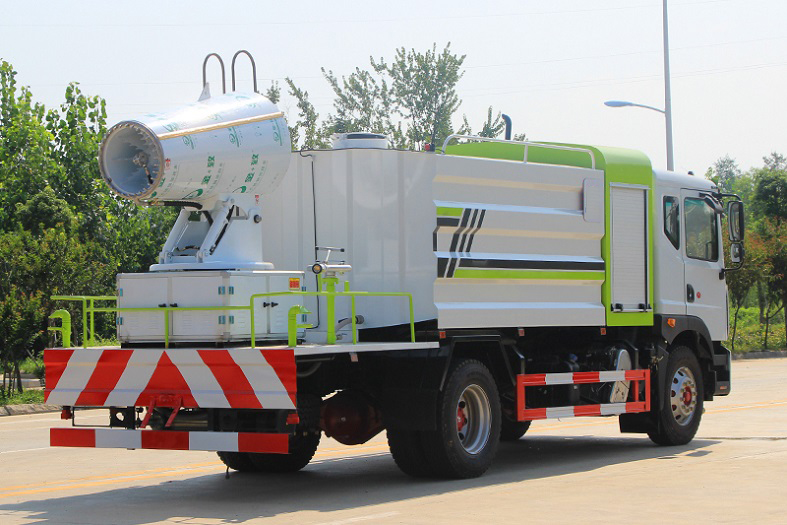 東風D9/10立方方罐多功能抑塵車