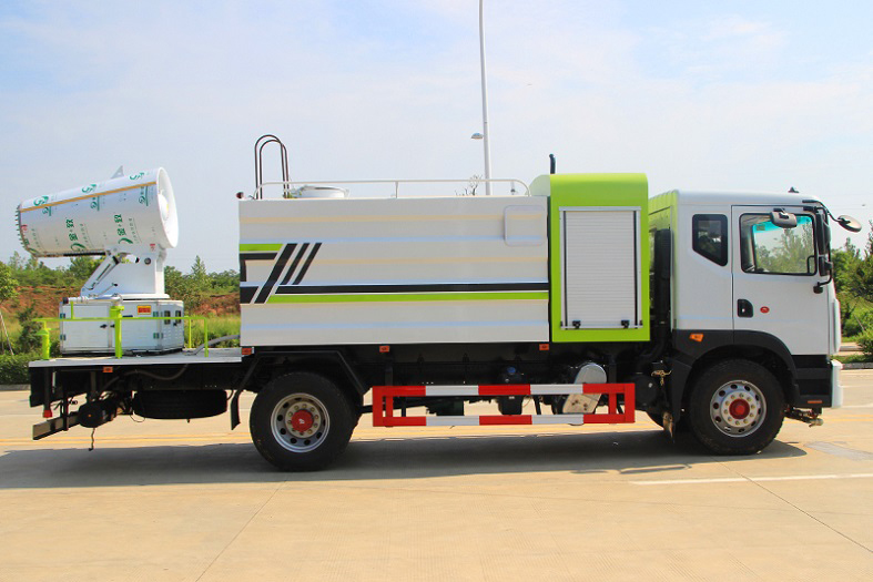 東風D9/10立方方罐多功能抑塵車