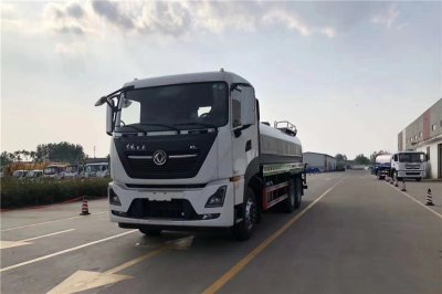 東風天龍后八輪20立方綠化噴灑車