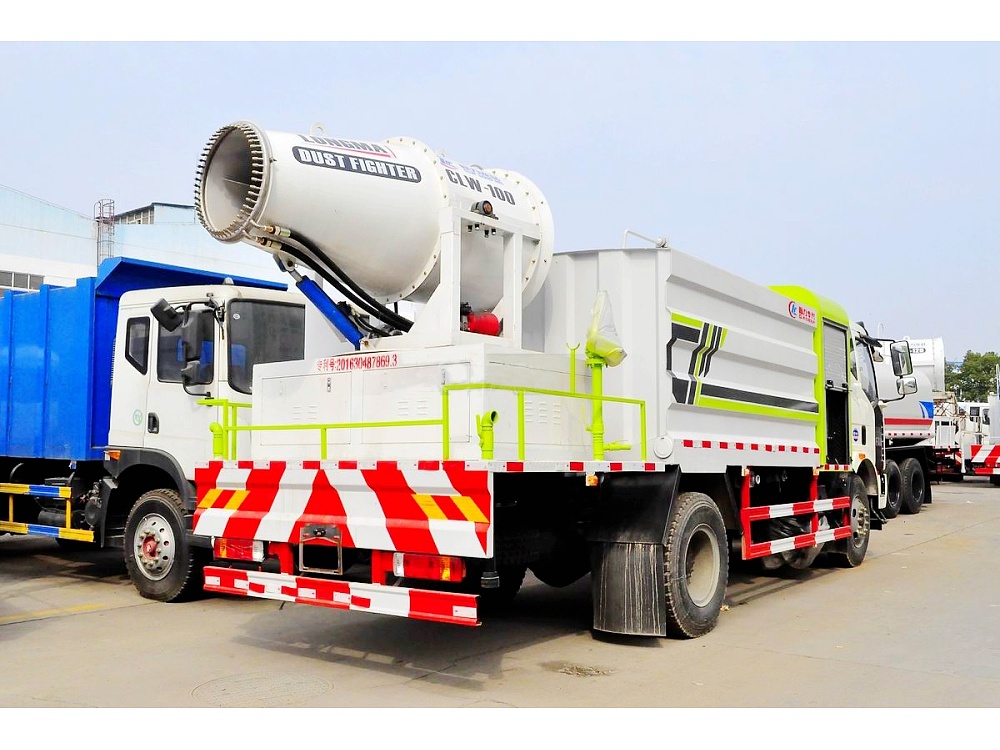 解放J6L多功能抑塵車11.3立方/50-100米霧炮