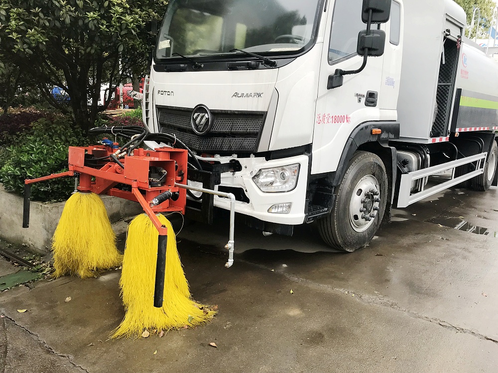 福田歐馬可霧炮車10立方/50-100米霧炮