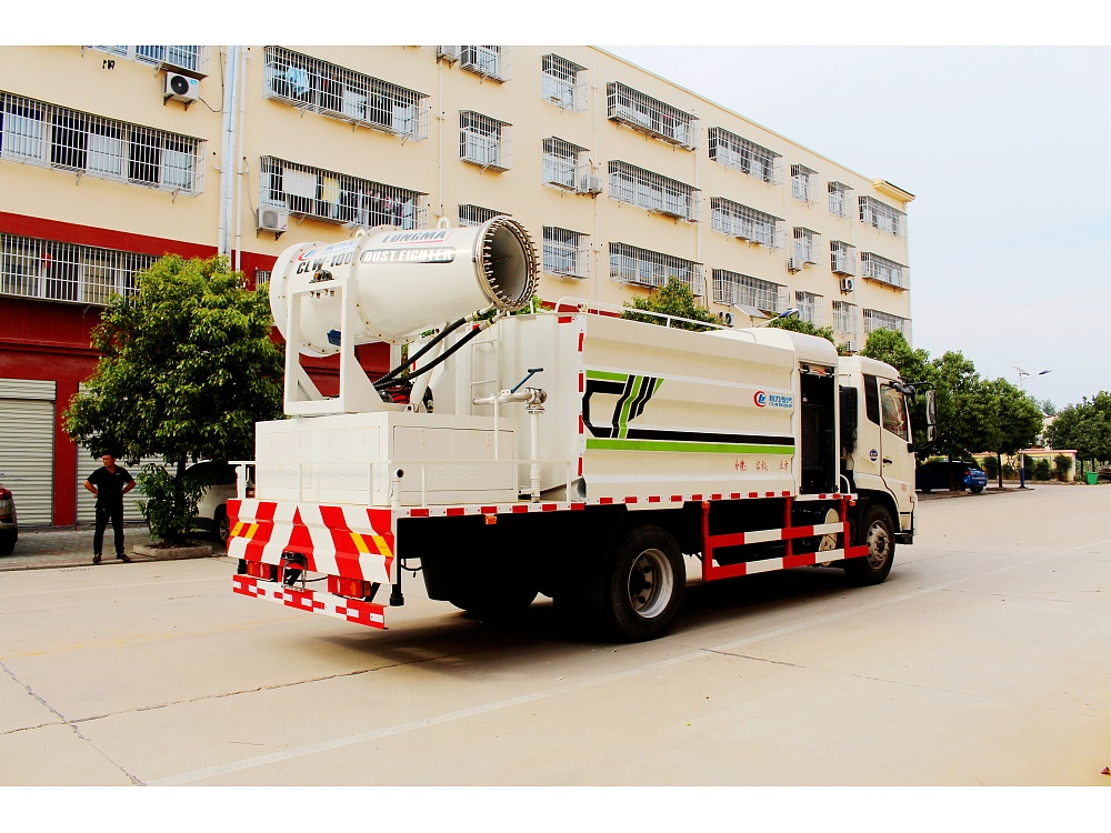 東風(fēng)天錦多功能霧炮車11.3立方/50-100米霧炮