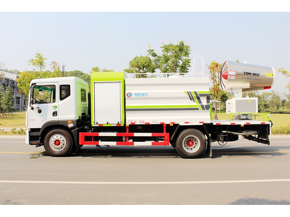 東風(fēng)多利卡D9霧炮車10立方/50-100米霧炮