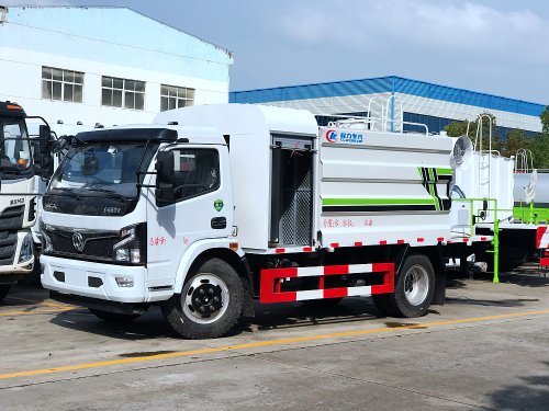 東風凱普特多功能霧炮車6.5立方/30-60米霧炮