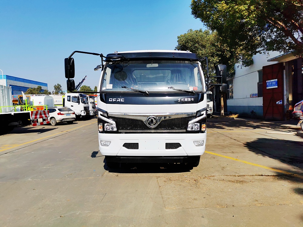 東風凱普特多功能霧炮車6.5立方/30-60米霧炮