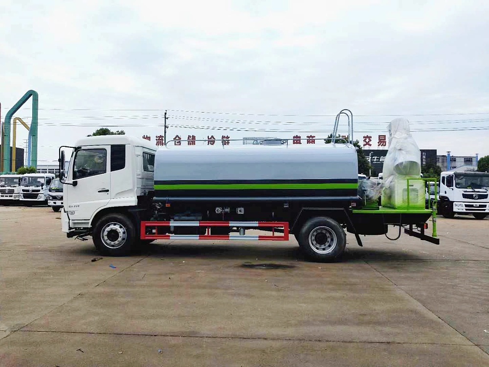 東風(fēng)天錦綠化噴灑抑塵車12立方/30-40米霧炮