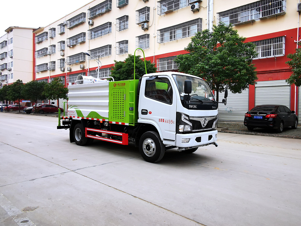 東風(fēng)小多利卡霧炮車4.5立方/30-40米霧炮