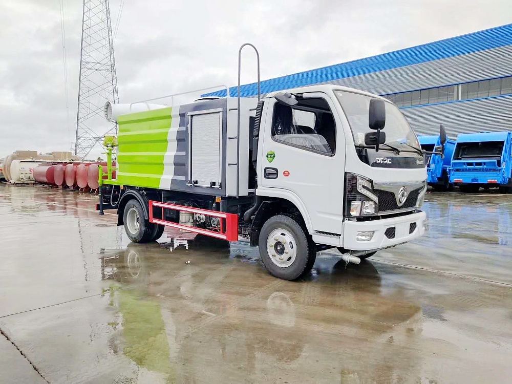 東風小多利卡藍牌霧炮車4.5立方/30-40米霧炮