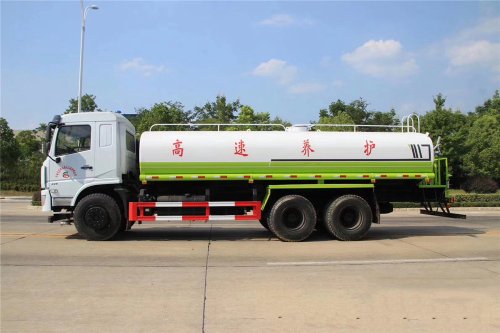 東風專底后雙橋20立方灑水車