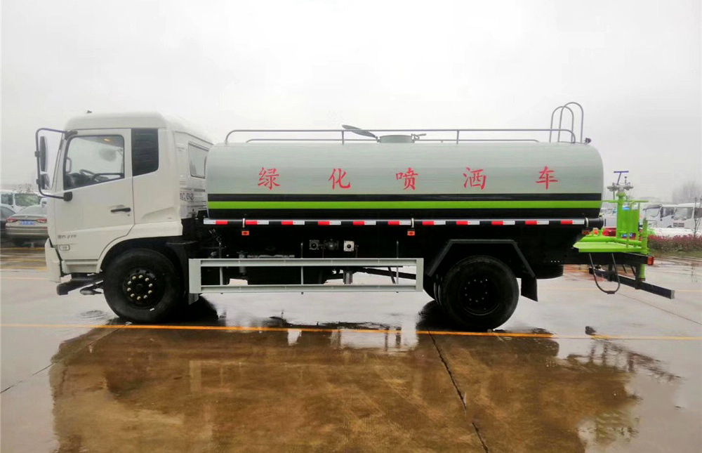 東風天錦13立方灑水車