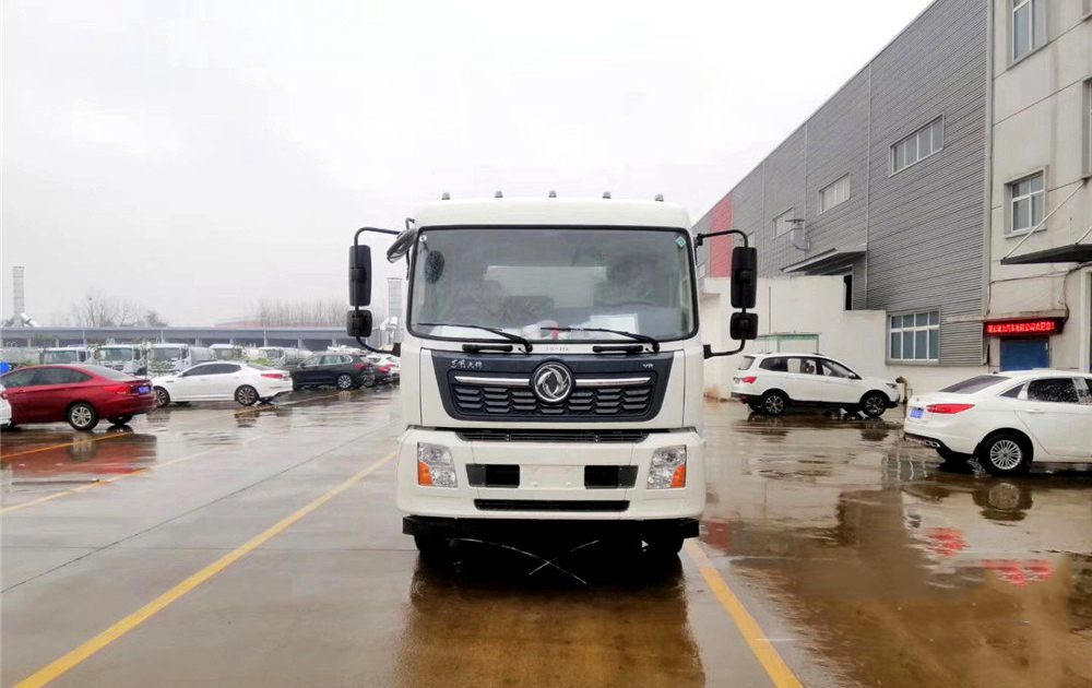 東風天錦13立方灑水車