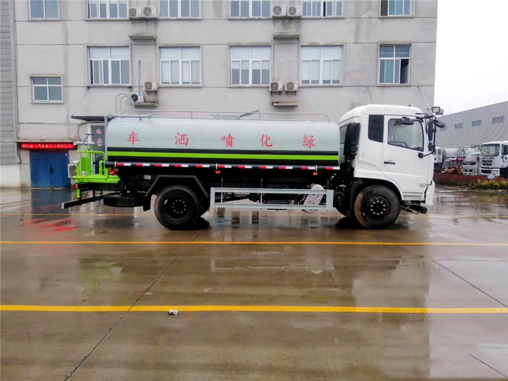 東風天錦13立方灑水車