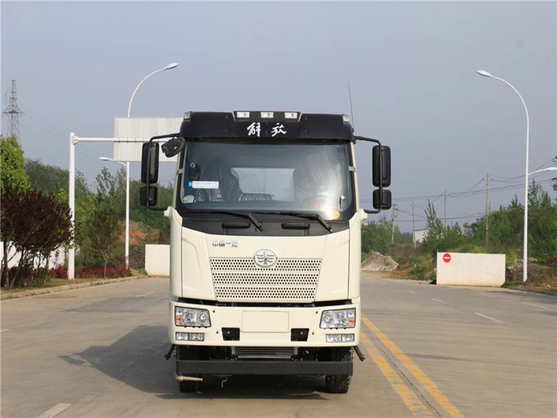 解放14立方灑水車