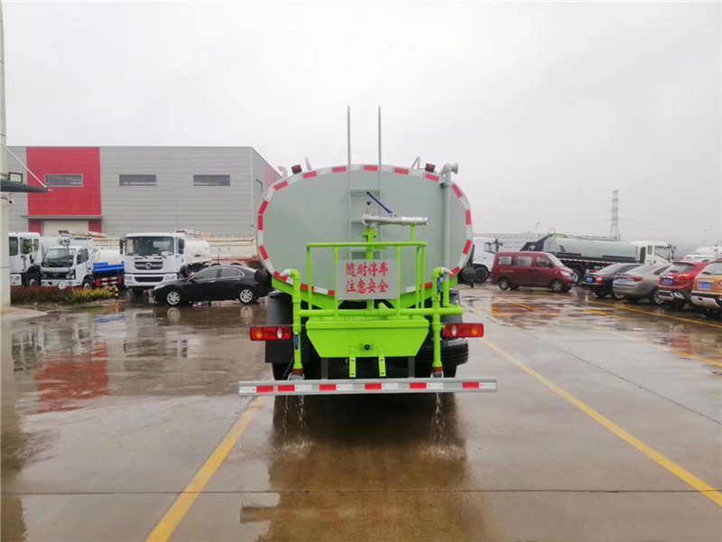 東風(fēng)14立方灑水車