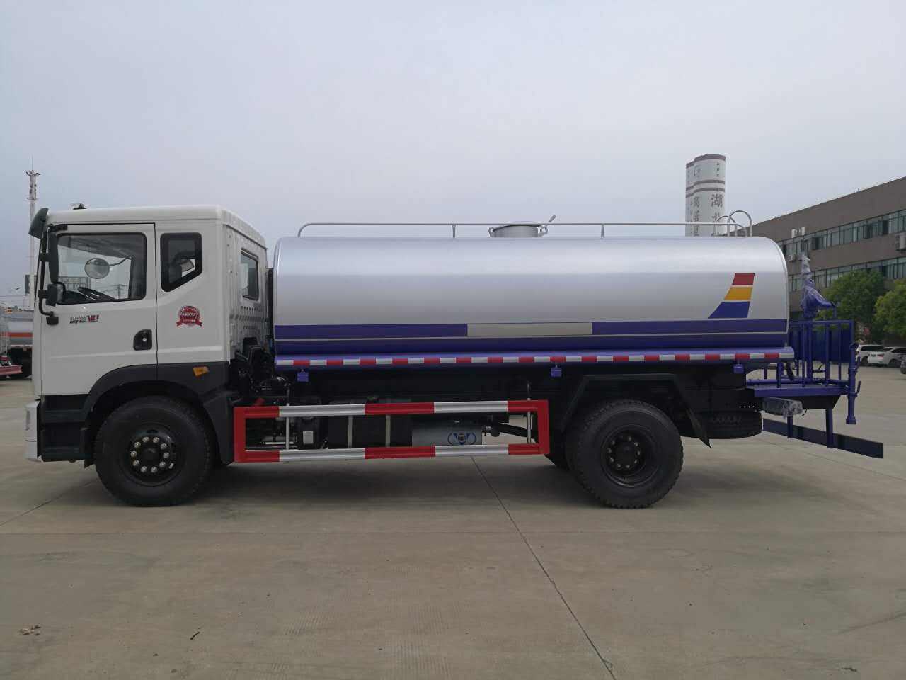 東風T5/15立方灑水車