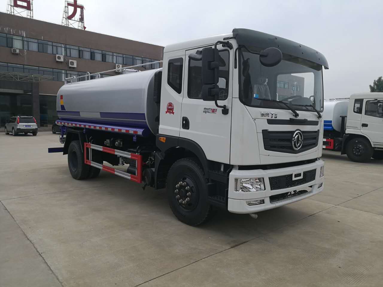 東風T5/15立方灑水車