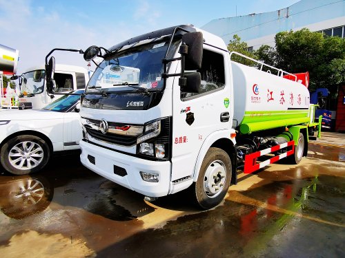 東風大多利卡霧炮灑水車9立方/30-40米霧炮