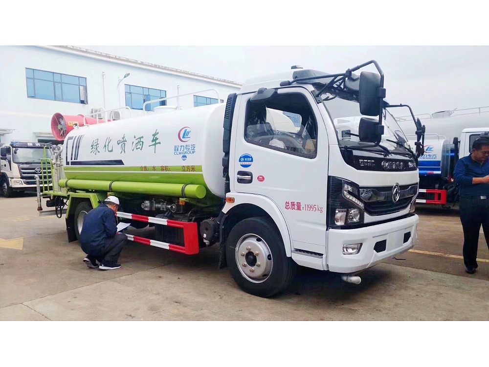 東風(fēng)大多利卡霧炮灑水車9立方/30-40米霧炮