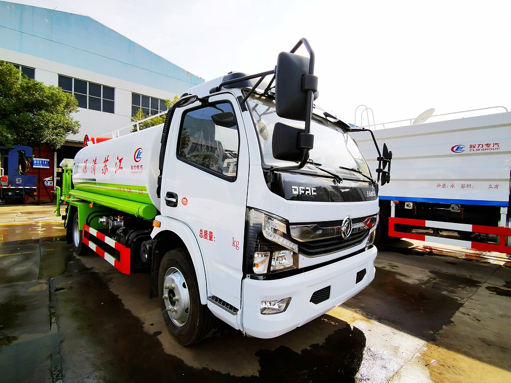 東風(fēng)大多利卡霧炮灑水車9立方/30-40米霧炮