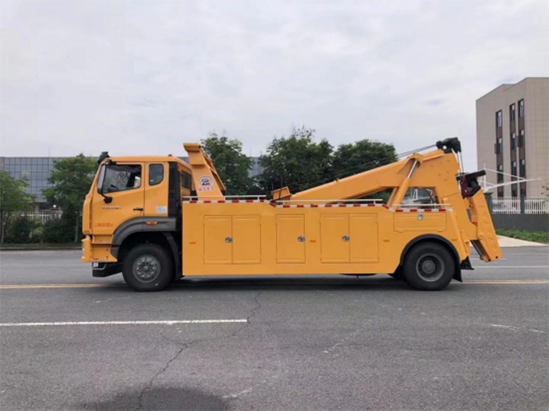 重汽豪瀚拖吊聯體黃牌清障車