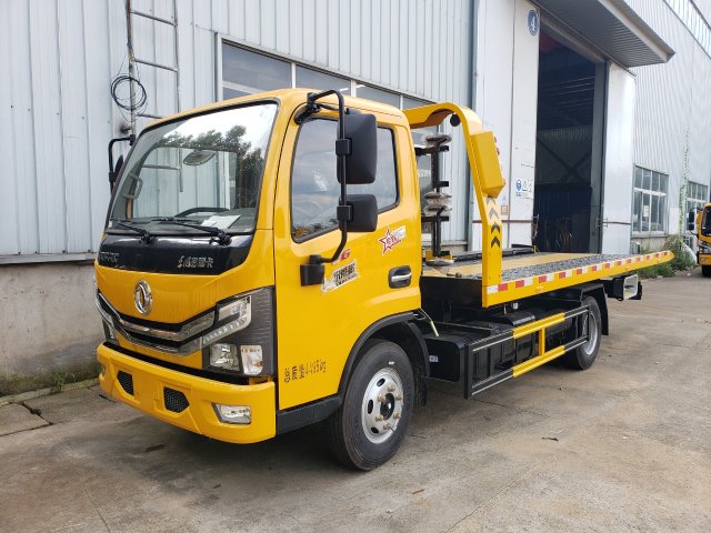 東風(fēng)多利卡清障車(chē)