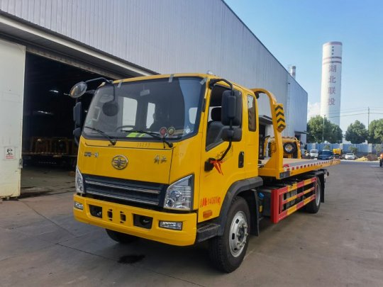 解放大王駕到6噸板清障車(chē)