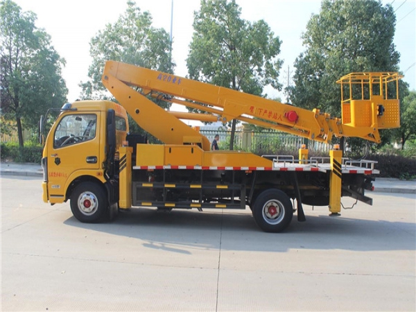東風(fēng)多利卡26米高空作業(yè)車