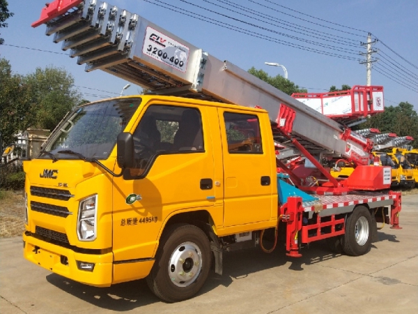 江鈴順達(dá)32米云梯車