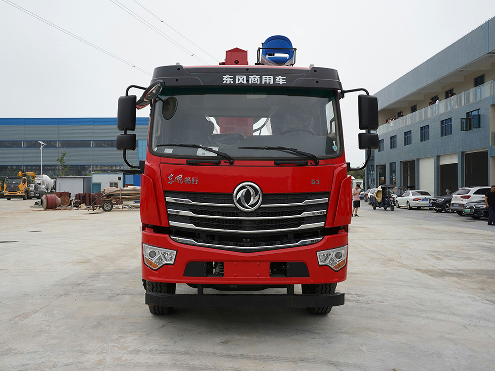 東風(fēng)暢行D3后雙橋新飛工12噸四節(jié)直臂吊機(jī)隨車吊