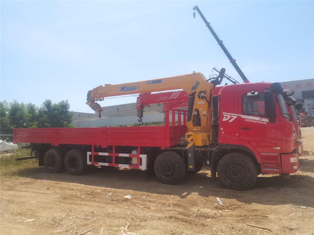 東風暢行D7前四后八徐工M系列12噸4節臂隨車吊