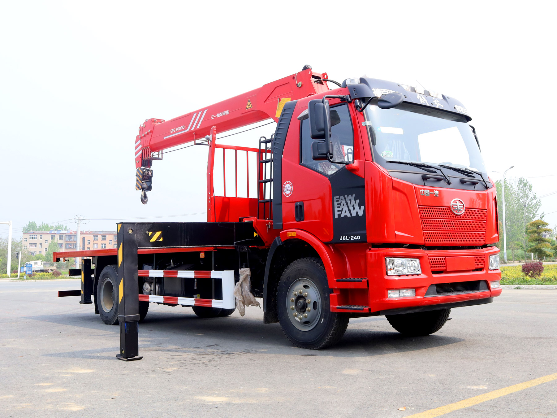 解放J6L單排駕駛室三一8噸直臂式吊機隨車吊