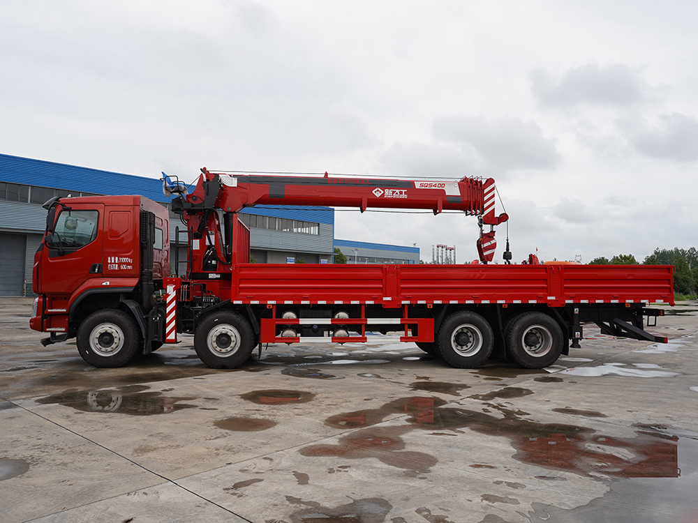 柳汽乘龍前四后八新飛工16噸五節臂吊機隨車吊