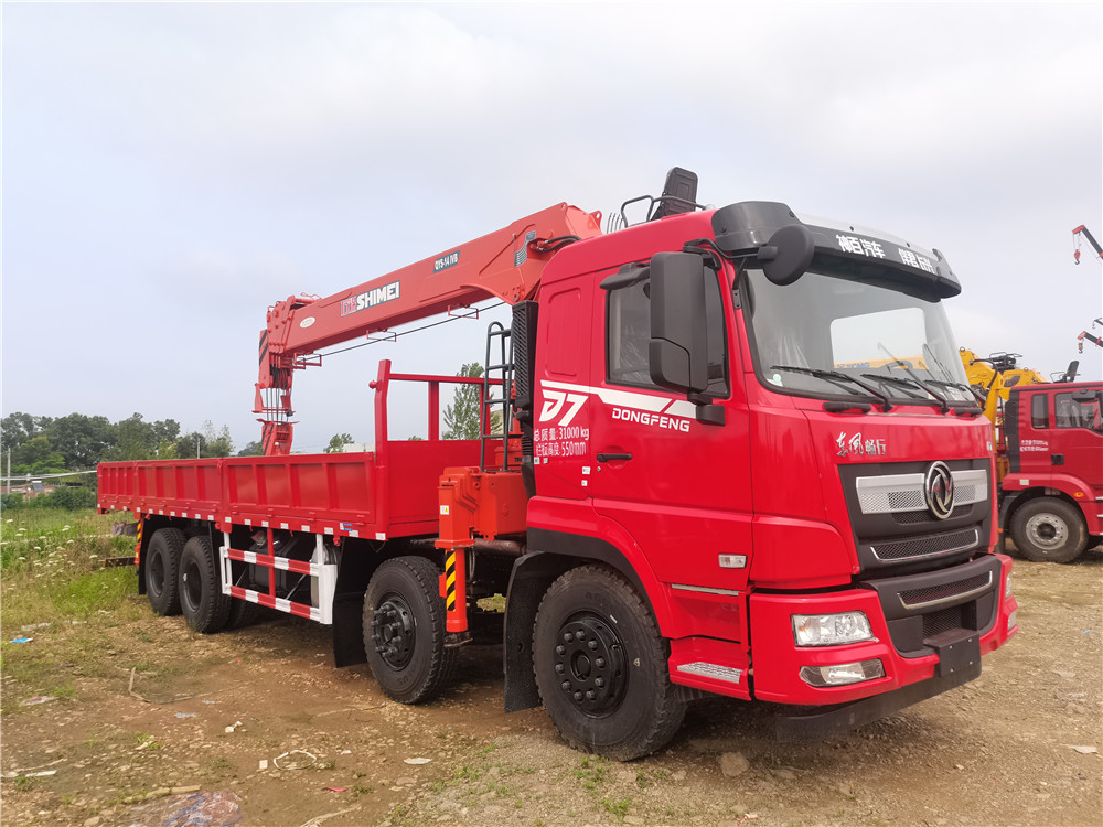 東風暢行D7前四后八石煤14噸5節臂隨車吊