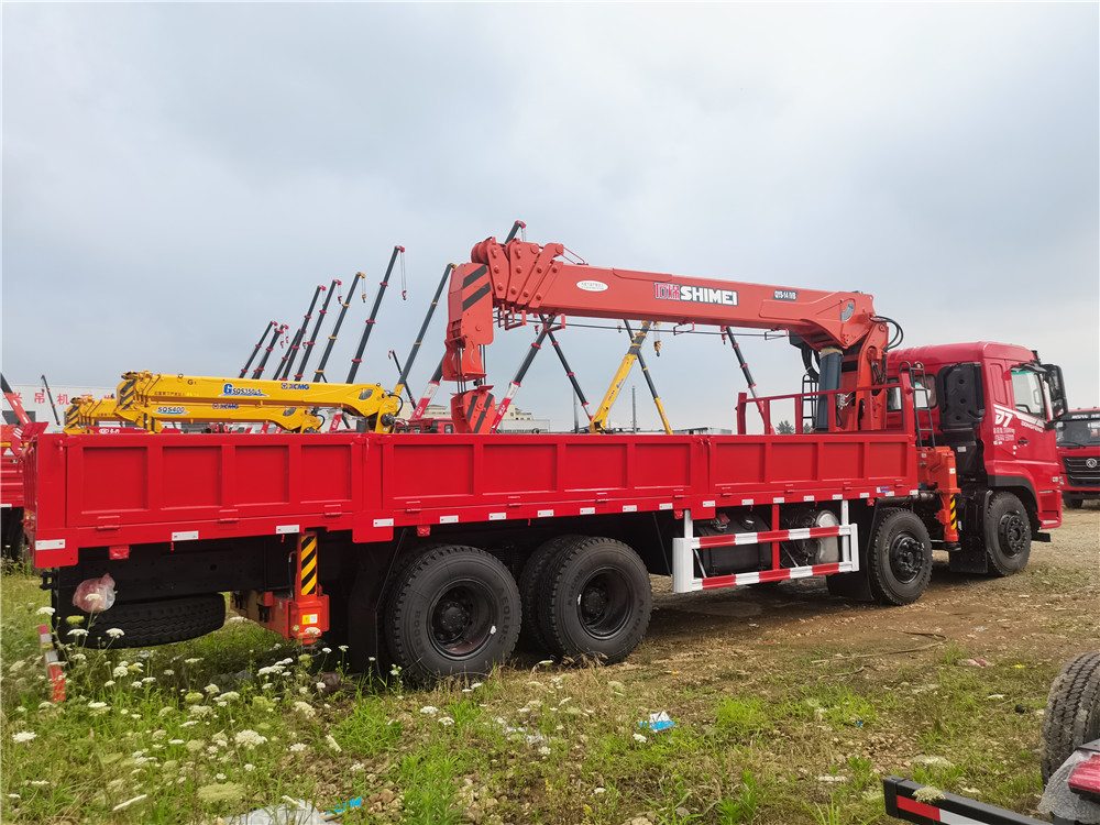 東風暢行D7前四后八石煤14噸5節臂隨車吊