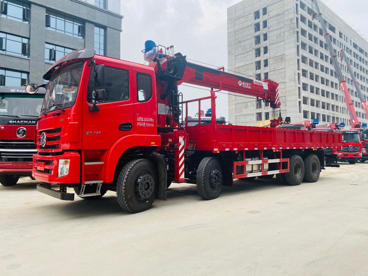 東風(fēng)錦程V6前四后八新飛工14噸五節(jié)臂吊機(jī)隨車吊