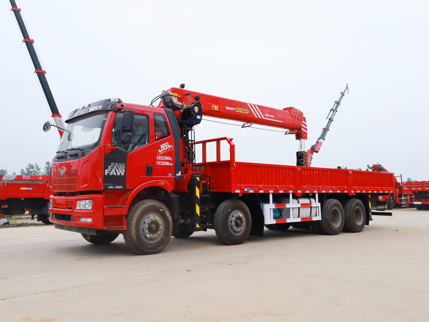 解放J6L前四后八/三一14噸直臂式吊機(jī)隨車(chē)吊