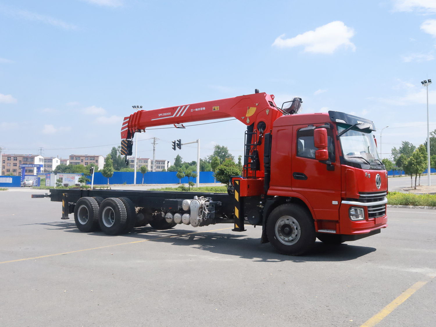 陜汽軒德翼6后雙橋三一14噸直臂式吊機隨車吊