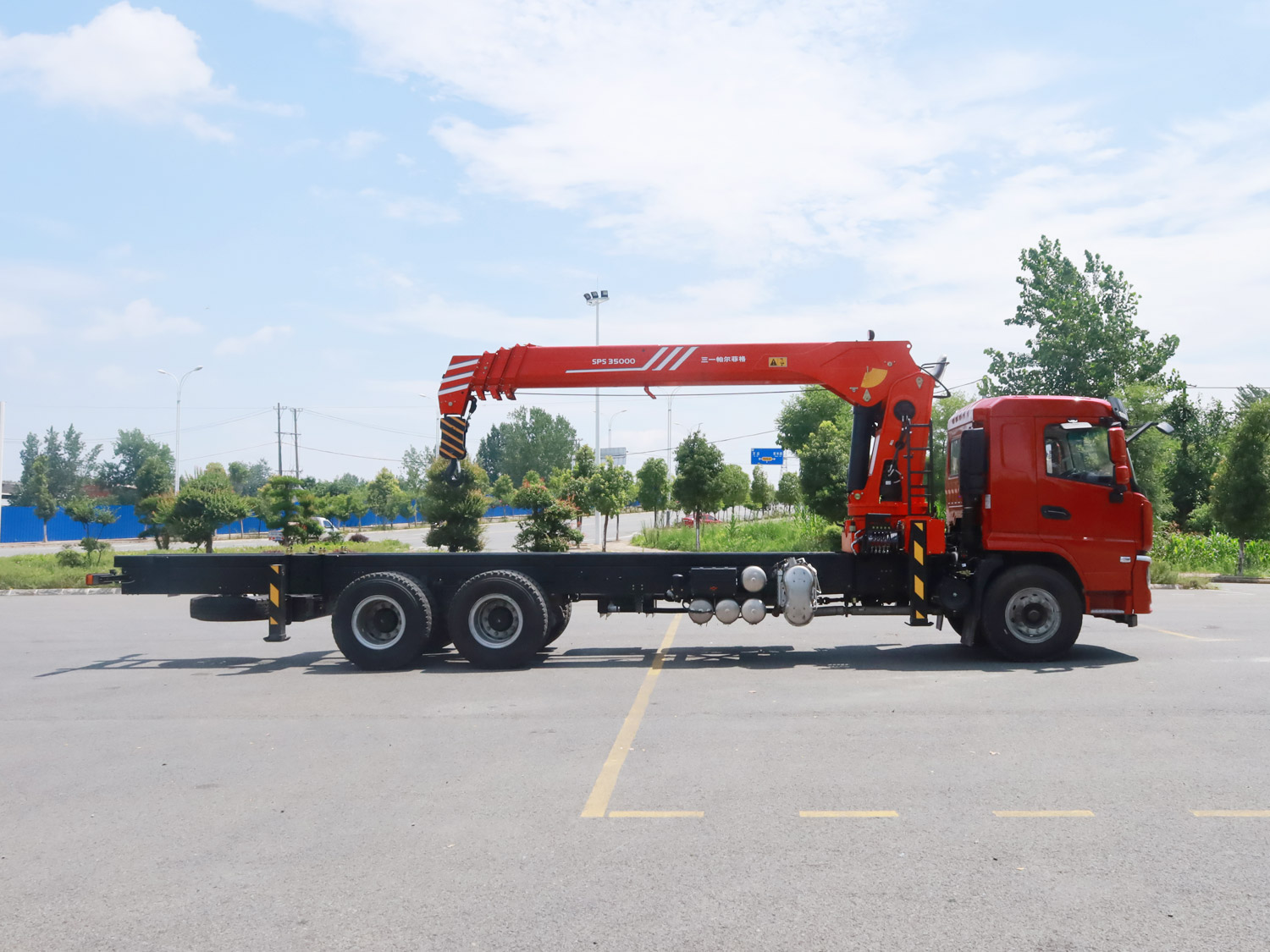 陜汽軒德翼6后雙橋三一14噸直臂式吊機隨車吊