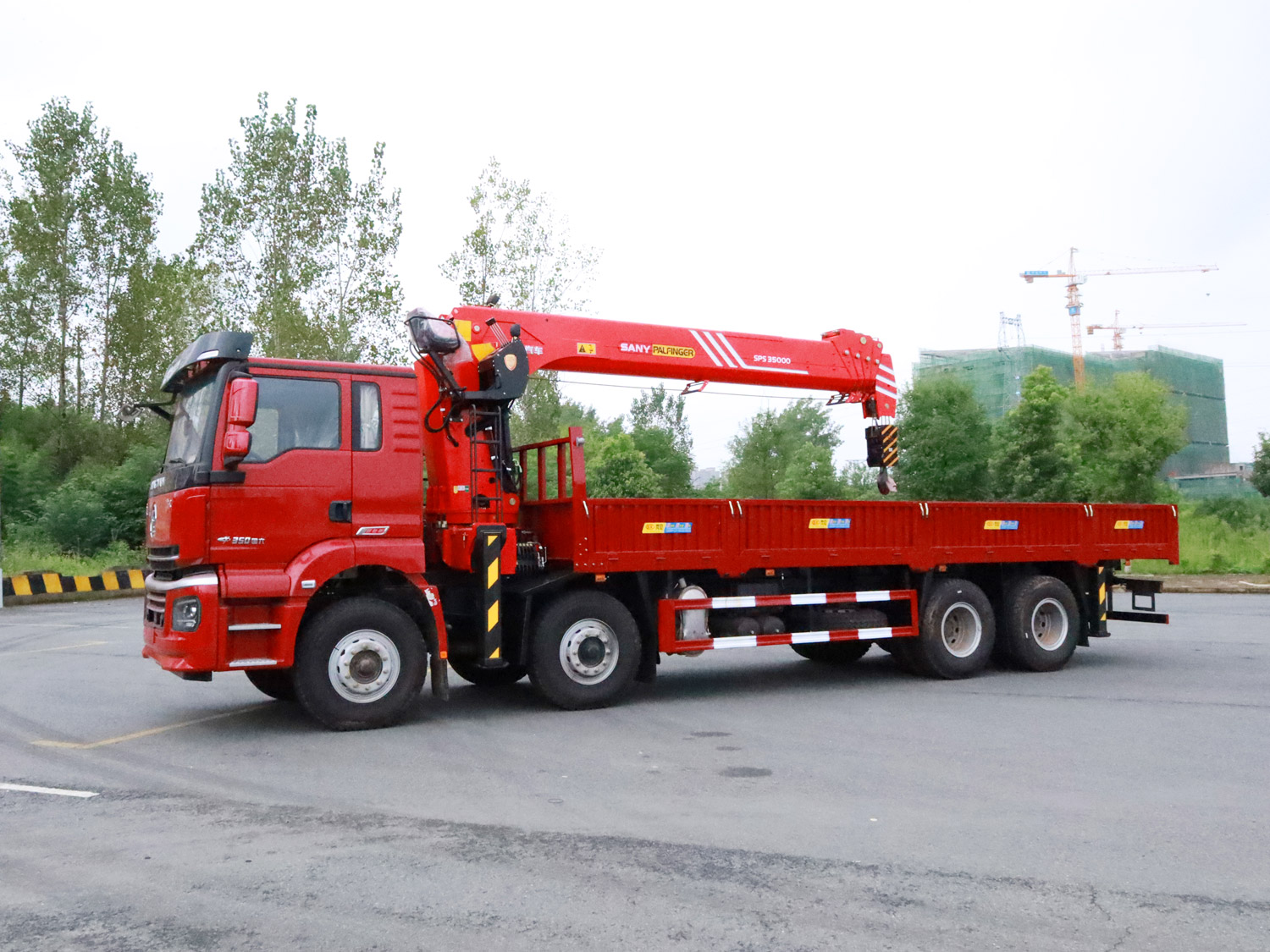 陜汽軒德翼3前四后八/三一14噸直臂式吊機(jī)隨車吊